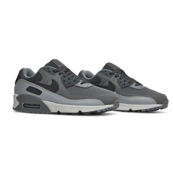 ⚡️⚡️ Nike AIR MAX 90 Grey/Black Size 6Y bn⚡️⚡️ - Picture 3 of 7